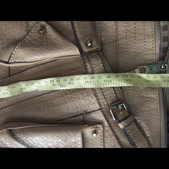 Woman messenger bag. - Picture 4 of 4